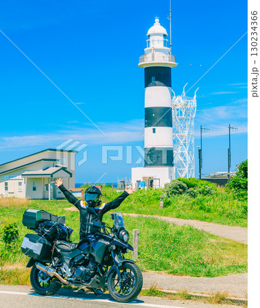秋田県入道崎灯台とバイク 130234366