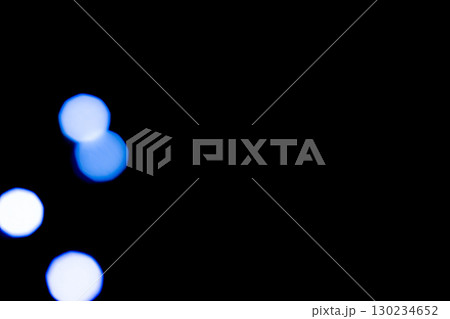 ブルーカラー系玉ボケイメージ　(写真素材) 130234652