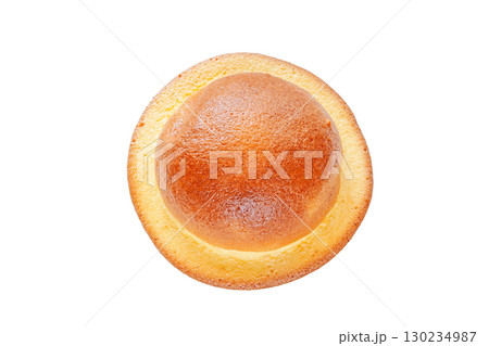 帽子パン【白背景・切り抜き】 130234987