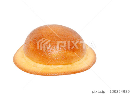 帽子パン【白背景・切り抜き】 130234989
