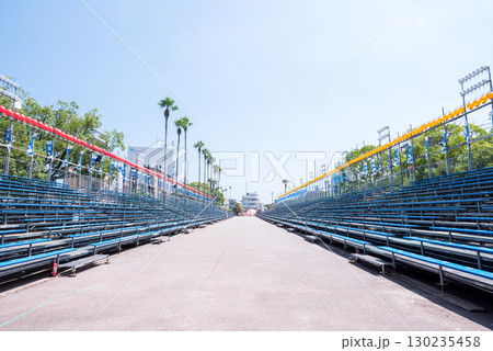 【阿波踊り】本番前の藍場浜演舞場 130235458