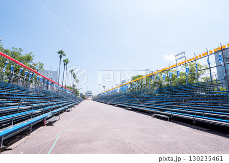 【阿波踊り】本番前の藍場浜演舞場 【阿波踊り】本番前の藍場浜演舞場 130235461