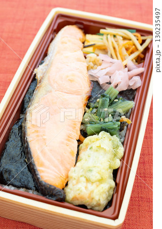 美味しい焼き鮭、銀鮭西京焼弁当 美味しい焼き鮭、銀鮭西京焼弁当 130235497