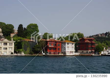 トルコ イスタンブール ユスキュダル地区の街並み 130235990