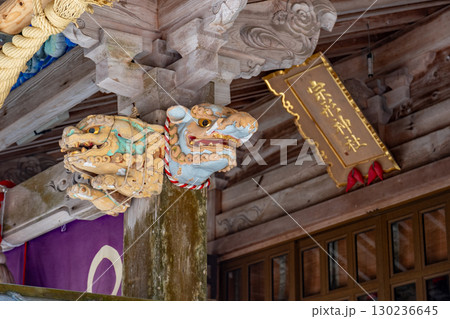 宗形神社　拝殿の扁額と木鼻　鳥取県米子市宗像 130236645