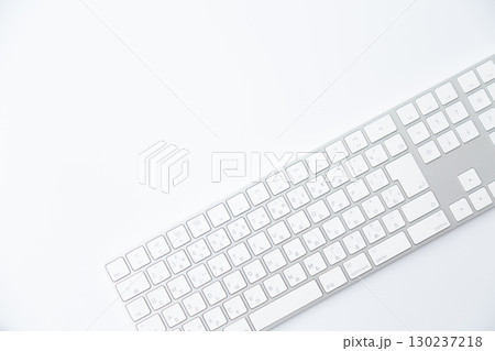 パソコンのキーボード 130237218