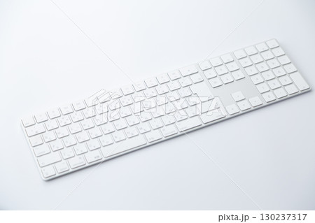 パソコンのキーボード 130237317