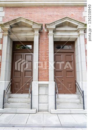 三菱一号館美術館（企業博物館）丸の内最初の洋風建築の復元（イギリス・クイーンアン様式の煉瓦造）　 130238940