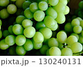 新鮮なシャインマスカットの房（クローズアップ） 130240131
