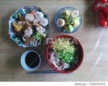 Cold dipping noodles / 夏の冷やしつけ麺のセット 130242155