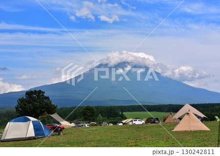 富士山を望みながらオートキャンプ 130242811