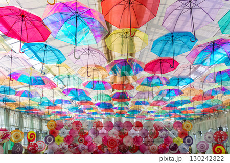 カラフルなアンブレラスカイ カラフルなアンブレラスカイ 130242822
