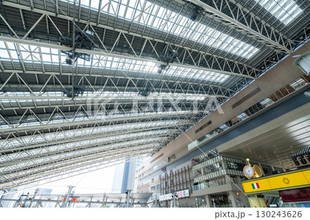 大阪ステーションシティの大屋根 130243626