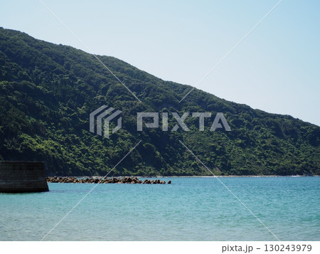 海を眺める 海を眺める 130243979