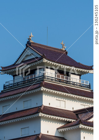 福島県会津若松市の鶴ヶ城 日中 福島県会津若松市の鶴ヶ城 日中 130245105