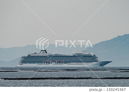 豪華クルーズ船が広島にやって来た 130245367