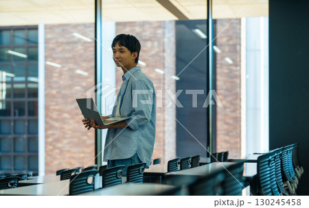 男子大学生 男子大学生 130245458