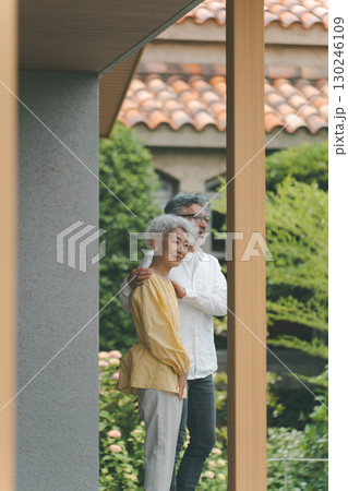 シニア夫婦 シニア夫婦 130246109