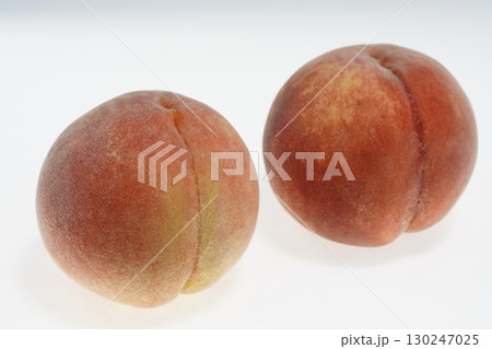 新鮮な桃 桃 輝々桃(きらきらもも)長野県産 新鮮な桃 桃 輝々桃(きらきらもも)長野県産 130247025