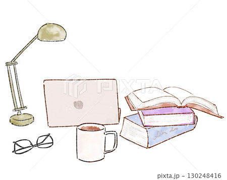 散らかった部屋とパソコンと机 130248416