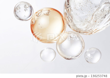 ラグジュアリースキンケアエッセンスの泡 130253748
