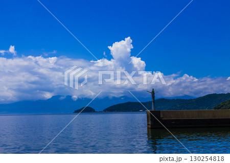 沖島の湖畔風景 130254818