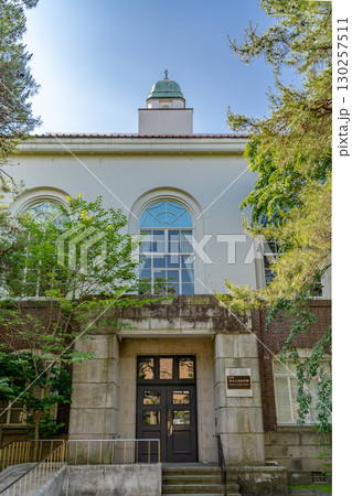 東北大学史料館 ネオ・ルネッサンス様式(旧東北帝国大学附属図書館閲覧室)東北大学の歴史資料を保存 東北大学史料館 ネオ・ルネッサンス様式(旧東北帝国大学附属図書館閲覧室)東北大学の歴史資料を保存 130257511