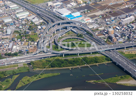 海老名ジャンクション付近を空撮 130258032