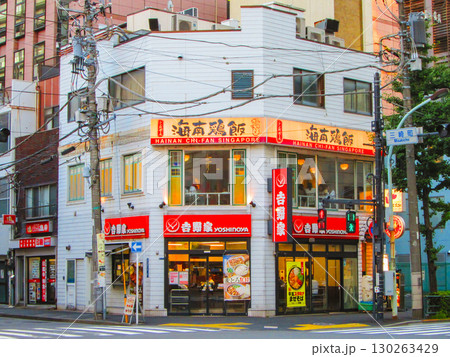 飲食店が入るビル 130263429