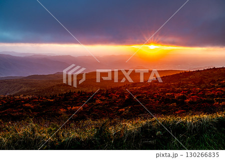 宮城県　蔵王エコーラインから望む夕景 130266835
