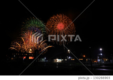 夜空に咲く大輪 130266903