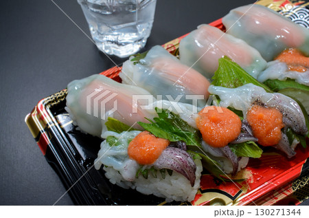 食べたくなるヤリイカ明太寿司 食べたくなるヤリイカ明太寿司 130271344