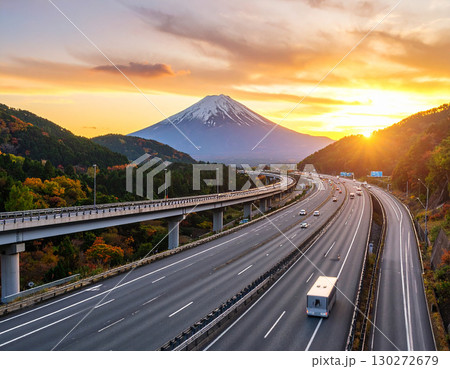 富士山　自動運転　生成AI　背景　 130272679