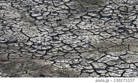 水不足 渇水 干ばつ water shortage water deficit 水不足 渇水 干ばつ water shortage water deficit 130273157