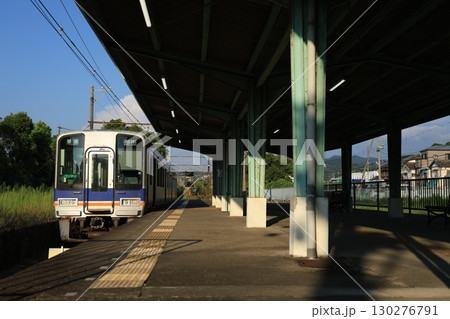 【南海】2000系（多奈川線：多奈川駅） 130276791