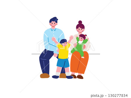 椅子に座る四人家族 130277834