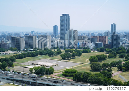 大阪市　難波宮跡（大阪歴史博物館から）（夏） 130279327
