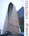 大阪市　大阪歴史博物館（北東方向から）（夏） 130279352
