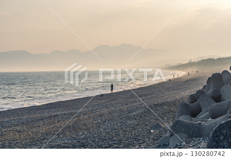 神奈川県大磯海岸の風景 130280742