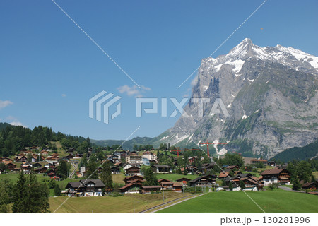 Summer trip to Switzerland 盛夏のスイス旅行～鉄道の車窓から眺める村の風景 130281996