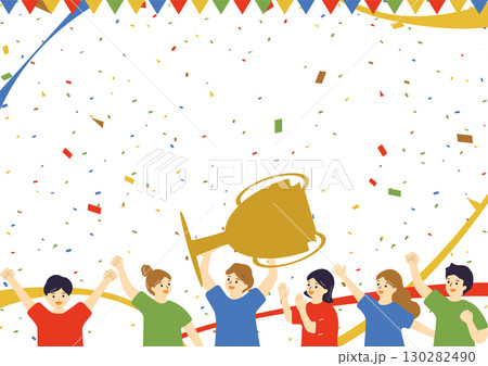 トロフィーを掲げる人達 130282490