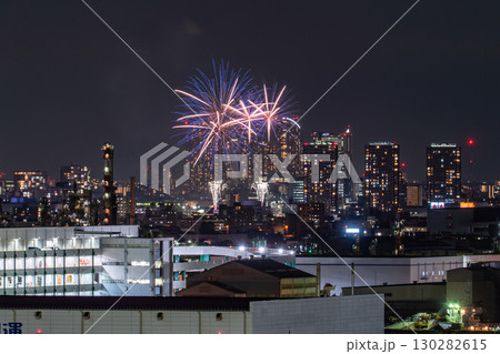 《神奈川県》都市風景の花火大会・大田区平和祈念花火《川崎市より撮影》 《神奈川県》都市風景の花火大会・大田区平和祈念花火《川崎市より撮影》 130282615