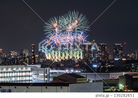 《神奈川県》都市風景の花火大会・大田区平和祈念花火《川崎市より撮影》 《神奈川県》都市風景の花火大会・大田区平和祈念花火《川崎市より撮影》 130282651