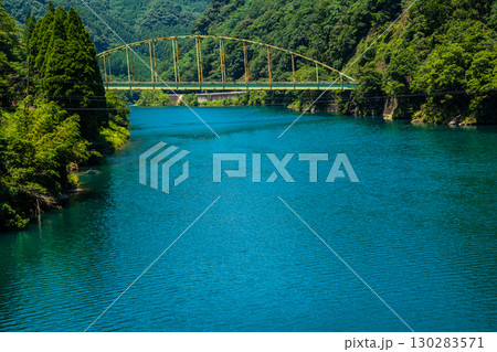 吾味橋と五ヶ瀬川【宮崎県西臼杵郡日之影町】 130283571