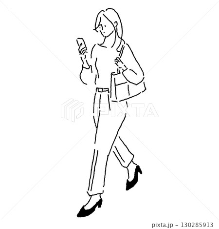 スマホを見ながら歩く女性のイラスト（通勤・移動・ビジネス・ライフスタイル） 130285913