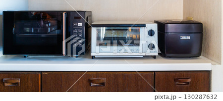 キッチンの家電 130287632