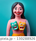 粘土で作られた色鮮やかな怪物の顔を持つ女性 130288926