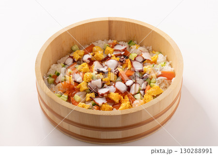 ちらし寿司（タコ　サーモン　帆立　しらす　とびこ） 130288991