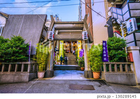 日本の東京都市景観 新橋・烏森神社などを望む 130289145