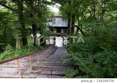 鳥取県　大山寺参道 130289756